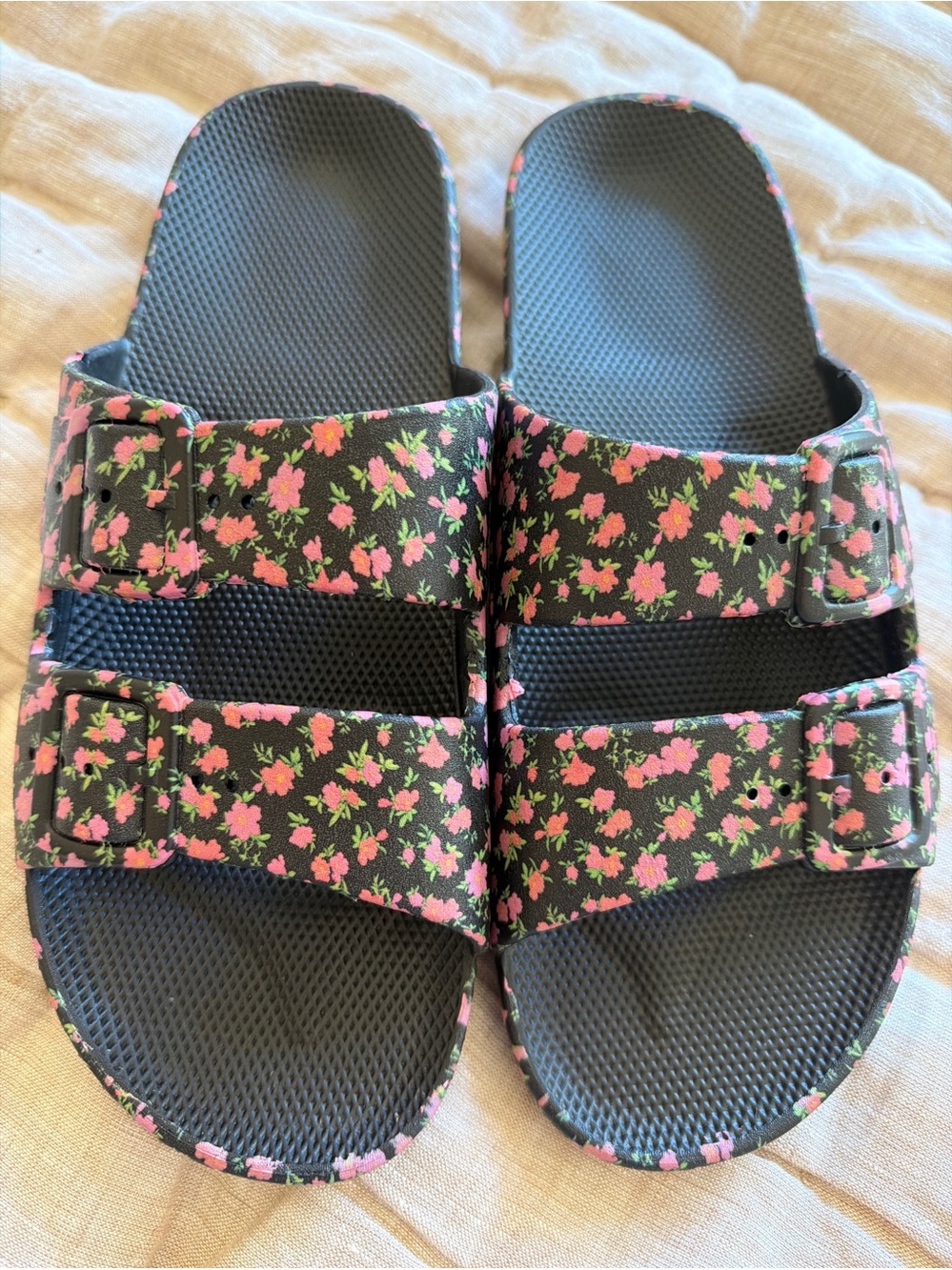 Freedom Moses MSRP $49 EVA Slide Sandals EU 40/41 NWOB